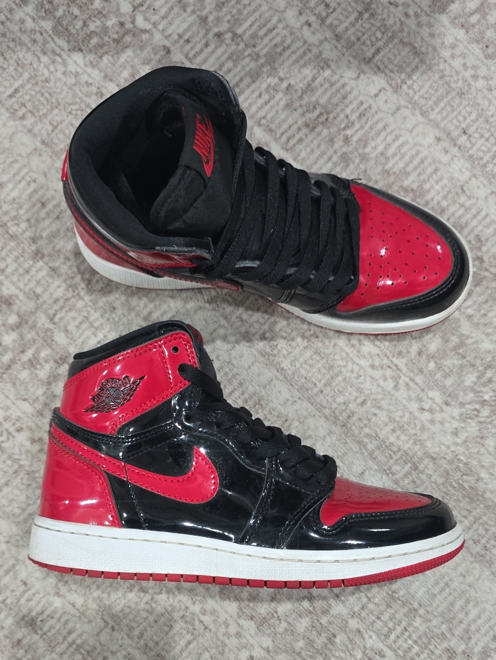 Nike Youth Jordan 1 Retro High OG Patent Bred, Pre-loved, Good Condition